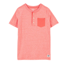 Camiseta 3 botones detalle bolsillo